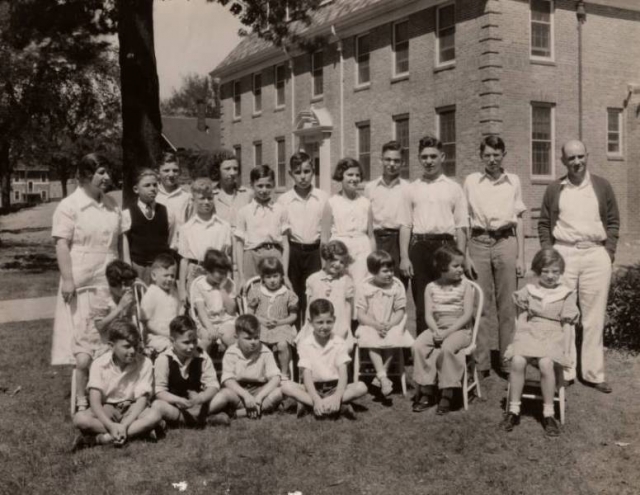 Black and white photograph of residents of the Jewish Sheltering Home for Children, 1934.