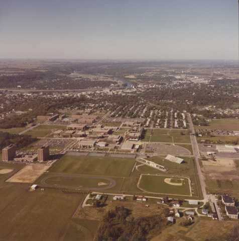 Aerial view of Mankato State University, Highland Campus