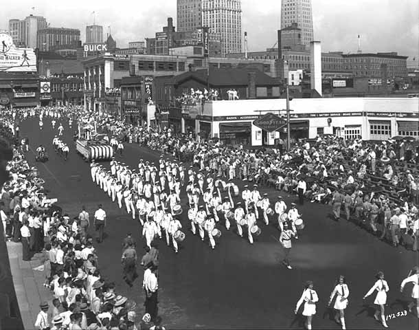 "On To Victory" Aquatennial Parade, 1942