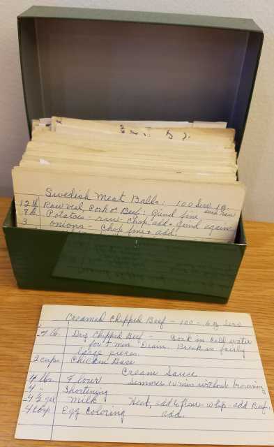 Handwritten mass-quantity recipes for Swedish meatballs and creamed chipped beef, used by Oscar C. Howard in his catering business. Oscar C. Howard papers, 1945–1990, Cafeteria and Industrial Catering Business, Manuscripts Collection, Minnesota Historical Society.