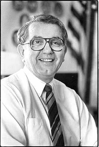 Black-and-white photograph of Minnesota governor Rudy Perpich, c.1986 