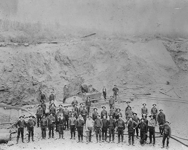 Miners and car in the pit, Tower-Soudan Mine