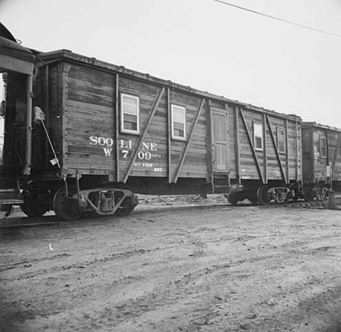 Soo Line wooded box cars at Shoreham Yards