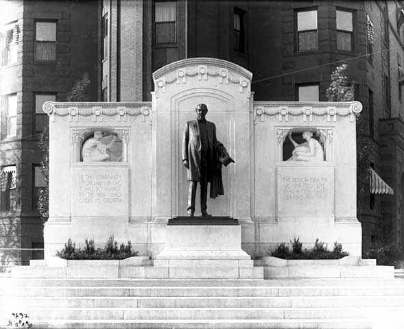 Thomas Lowry monument