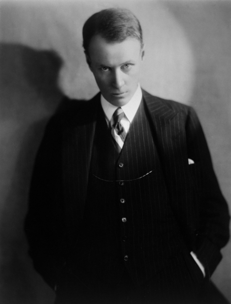 Black and white photograph of Sinclair Lewis, ca. 1915.