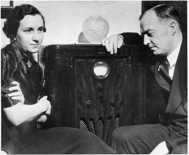 Black and white photograph of Harold Stassen and his wife, Esther Glewwe Stassen, c. 1939.