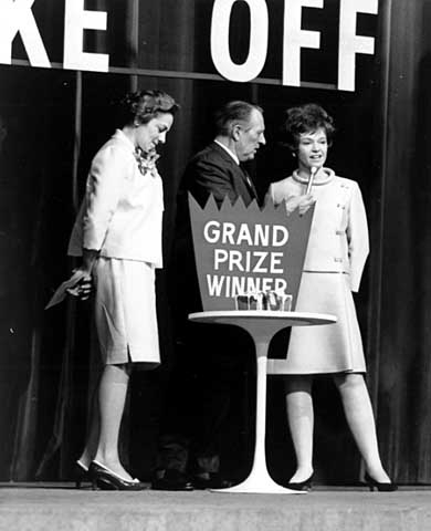 Black and white photograph of Barbara Thornton and Art Linkletter at Pillsbury Bake-Off, Dallas, Texas, 1968.