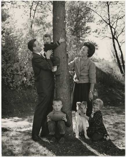 Walter and Joan Mondale with their children