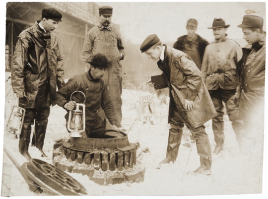 Sewer crew at work, Minneapolis