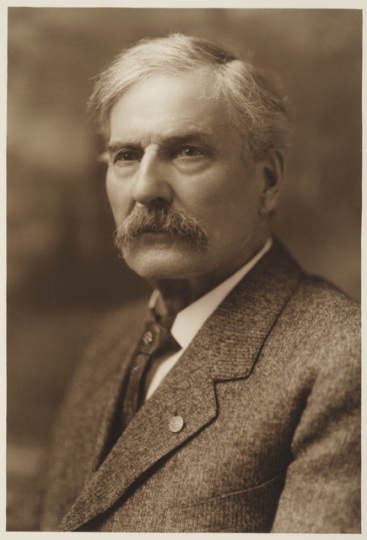 Photograph of Leonidas Merritt, c.1919.