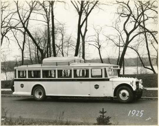 A tour bus on the Jefferson Highway, 1925