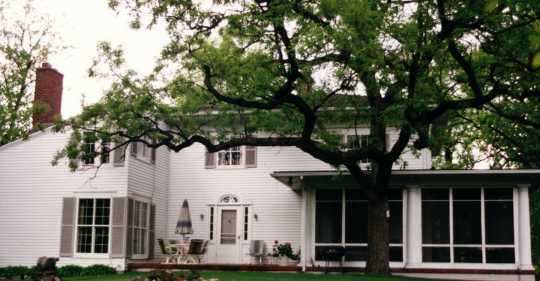 Color photograph showing the original front entrance to the Woodbury House when it was owned by the Weaver family, 1993. Photographer unknown. Anoka County Historical Society photograph collection. Used with the permission of Anoka County Historical Society.