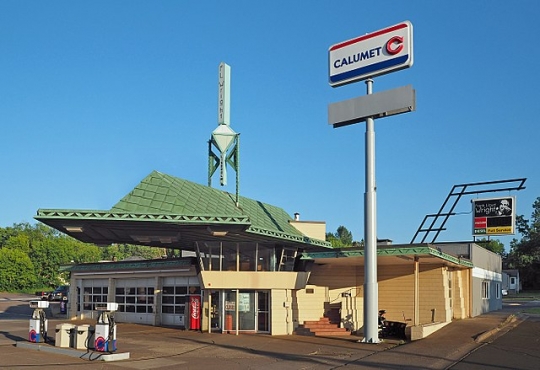 Lindhol Oil Company Service Station, Cloquet