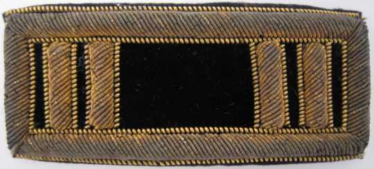 Color image of Captain’s uniform shoulder insignia, worn by Captain Mahlon Black, Second Company of Minnesota Sharpshooters, 1862–1865.  