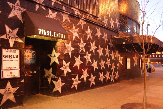 Color image of the exterior of 7th Street Entry, 2009. Photograph by Wikimedia Commons user Oneequalsone.