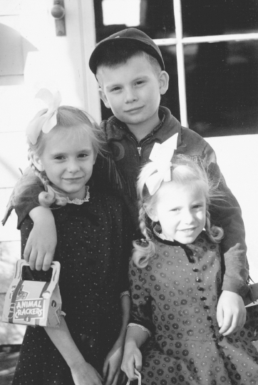 Black and white photograph of Jeff, Patty (left), and Margaret Thompson, c.1957.