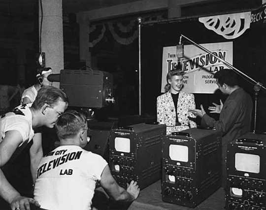 Black and white photograph of Twin City Television Lab broadcasting at the Minnesota State Fair, 1947.