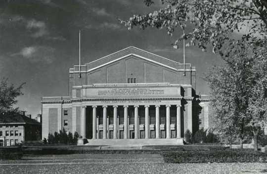 Black and white photograph of Northrop Auditorium, at the head of Northrop Mall, University of Minnesota Minneapolis campus, 1940. 