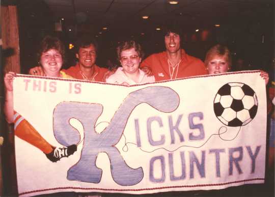 Minnesota Kicks fans hold a banner at Metropolitan Stadium, June 1980.