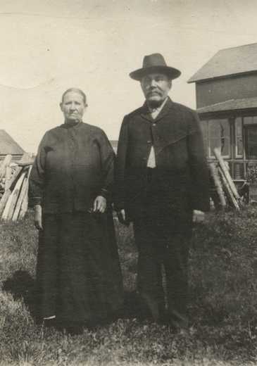 Black and white photograph of Mr. and Mrs. John Kleimola, Mt. Iron, 1930.