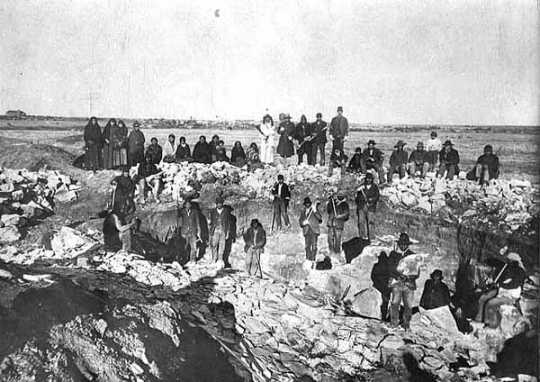 Black and white photograph of Native people at Pipestone quarry, 1893.