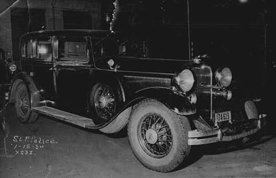 Edward G. Bremer’s 1932 Lincoln sedan