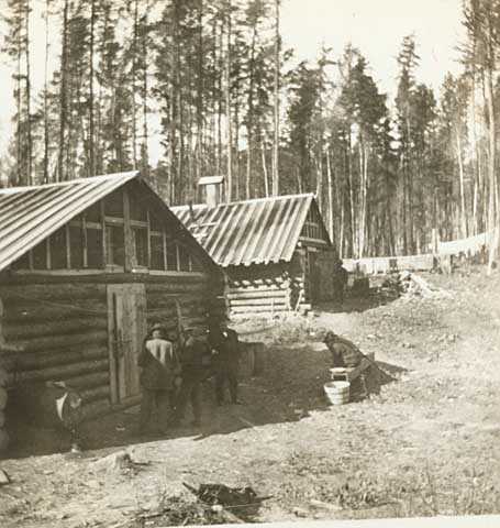 Camp for workers laying tracks for the Virginia and Rainy Lake Railway north of Virginia, 1902.