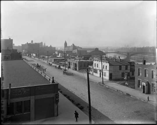 A street scene of First Street South in Minneapolis, where the First Street Red Light District was. Photograph by C. J. Hibbard, ca. 1895.