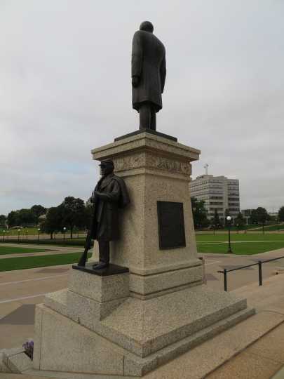 Knute Nelson Memorial (rear and side view)