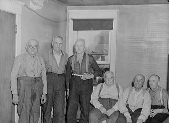 Black and white photograph of former squatters and lumberjacks from the Beltrami Island area in Northern Minnesota, 1939.