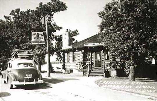 Black and white photgraph of the Paul Bunyan House, Bemidji