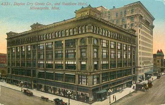 Colorized postcard image of downtown store at 700 Nicollet Ave., 1912.