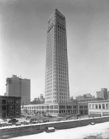 Black and white photograph of Foshay Tower, 821 S. Marquette Avenue, Minneapolis, 1928–1929.
