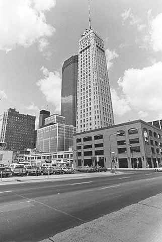 Black and white photograph of Foshay Tower and IDS Center, Minneapolis, 1975.