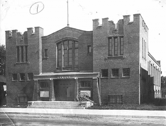 Black and white photograph of the St. Peter Armory, 1921. 