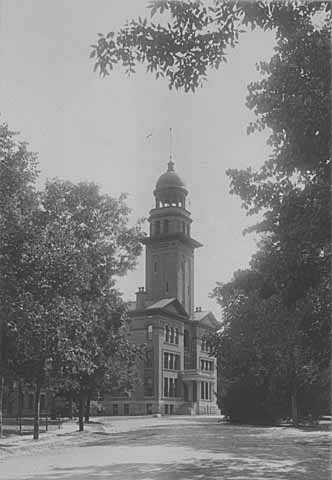 Black and white photograph of the Administration Building of the Rochester State Hospital, c.1930.