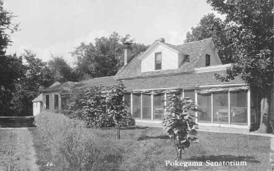 Black and white photograph of Pokegama Sanatorium cottages, c.1920.
