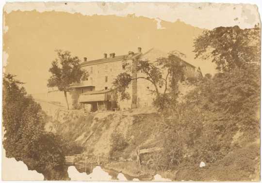 Photograph of Theodore Hamm Brewing Company, 681 East Minnehaha Avenue, St. Paul, 1880.