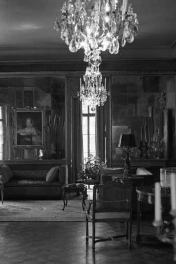 Black and white photograph of the  Mirror Room, Burbank-Livingston-Griggs house, 432 Summit Avenue, St. Paul, c. 1972.