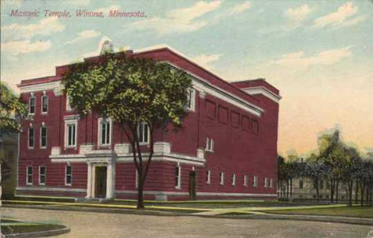Color postcard image of the Winona Masonic Temple, 1910. 