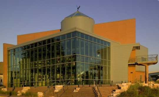 Color image of the he National Eagle Center in Wabasha, 2008.