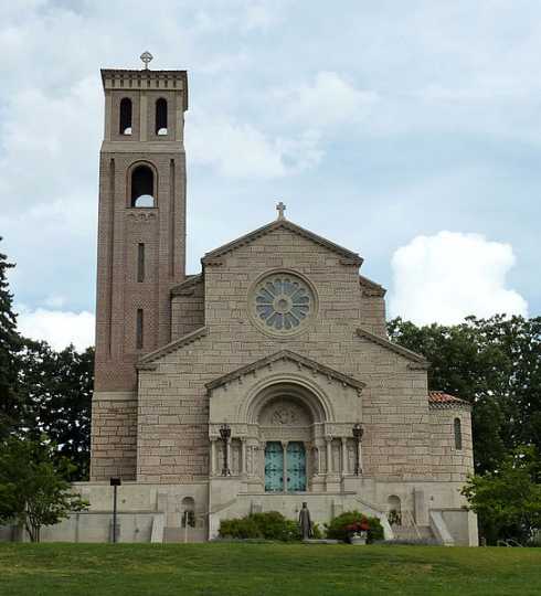Color image of Our Lady of Victory Chapel at St. Catherine University, 2009.