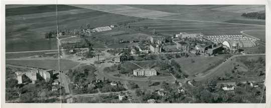 Black and white aerial view of Gustavus Adolphus College, 1947. Photograph by Bruce Sifford Studio, Minneapolis, MN.