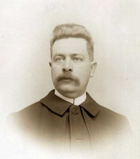Portrait of Dr. Alanson George Aldrich (1856–1916). Photographer and date unknown. Used with the permission of the Anoka County Historical Society.