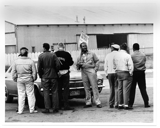 Workers on strike at the Twin Cities Army Ammunition Plant