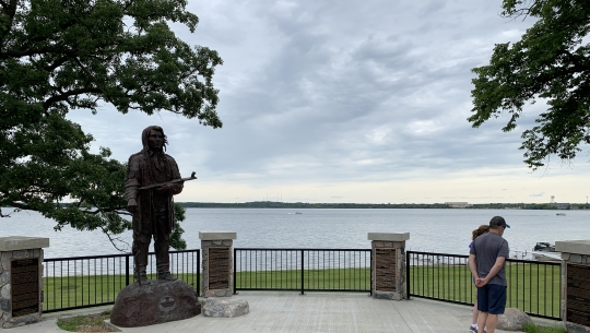 Third Shaynowishkung statue and landing area