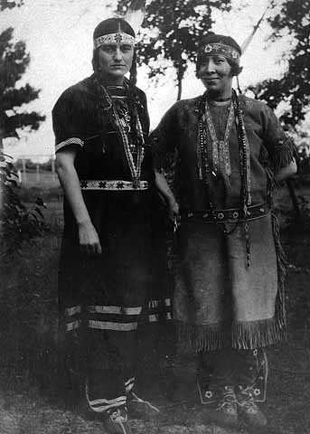 Minnesota's first two American Indian nurses