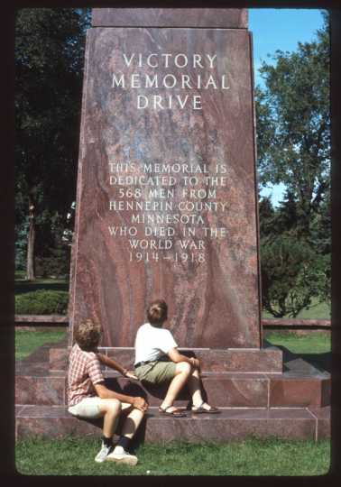 Victory Memorial Parkway monument