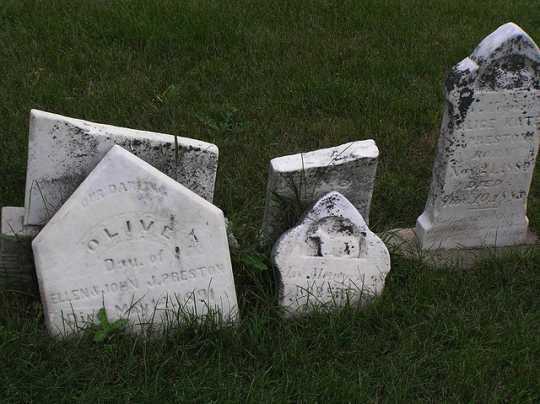 Tombstones in Prairie Home Cemetery