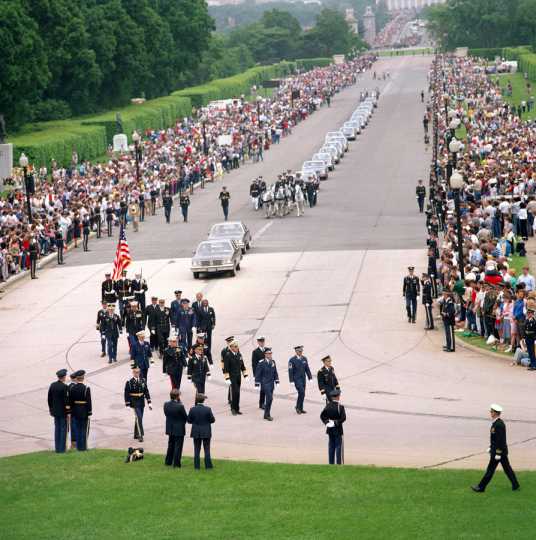Funeral procession for the Unknown Serviceman of the Vietnam Era